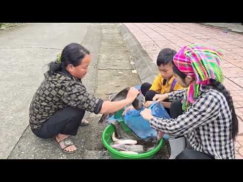 Fishing with bamboo tubes fishing with earthworm bait and