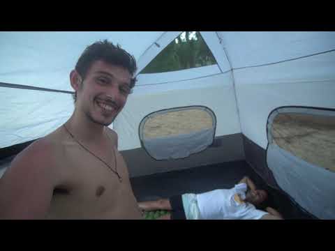 Muhteşem Hawaii Sahillerinde Bir Gün Kamp Yapmak