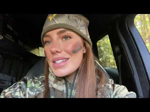 Whitetail Huntress Makes Terrible Mistake EXTREMELY