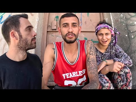 Tek Başına GİREMEZSİN İzmir in TEHLİKELİ Roman Mahallesi