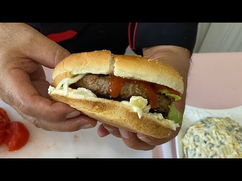 ÖYLE BİR KÖFTE YAPTI GÖRENLER ŞAŞKINLIĞINI GİZLEYEMEDİ çok
