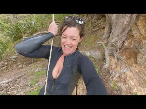 CAMPING OFFGRID Remote Beach Catching FOOD