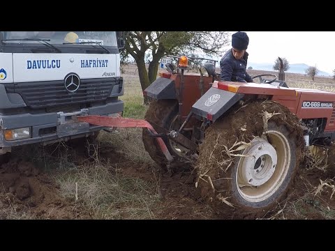 Traktör Şöförü İşin Tekniğini Biliyor Kamyon Kurtarma
