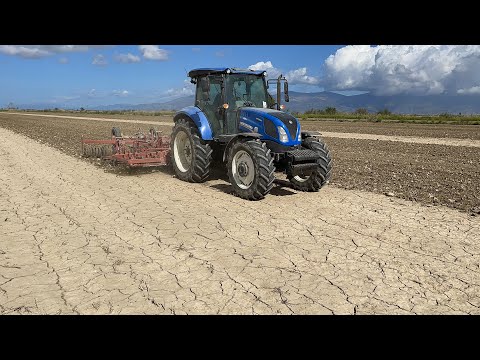 KERPİÇ GİBİ ARAZİDE TOPRAK İŞLEME NEW HOLLAND TR5 110
