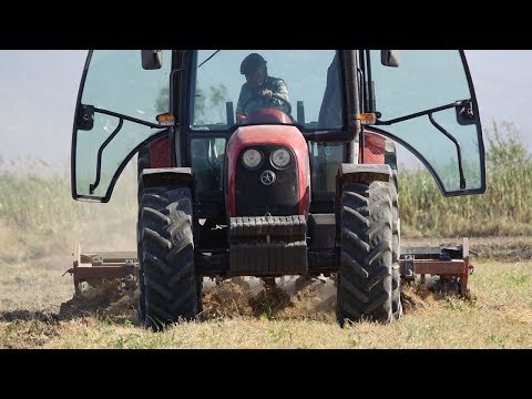 74 Yaşında Ama Traktörün Hakkını Veriyor