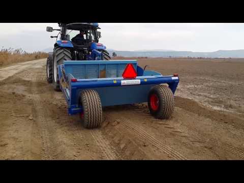 Kapaklı tesviye makinesi New Holland T7070