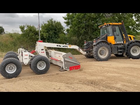 AÇI AYARLI LAZERLİ TESVİYE MAKİNASI JCB 3230 TRAKTÖR