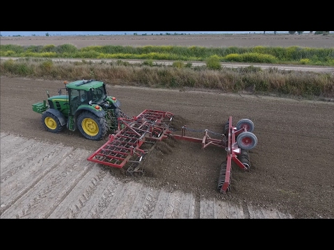 John Deere 6830