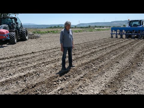 Yeni makinamız toprak altı gübre atma makinası
