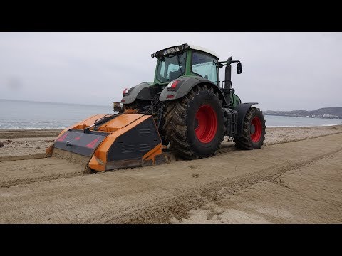 Taş Kırma Makinası İle Plaj Temizliği Fendt 936 Vario