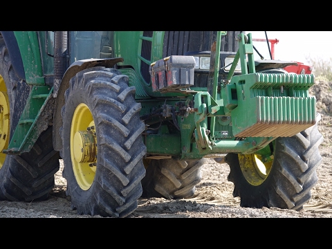 John Deere 6830