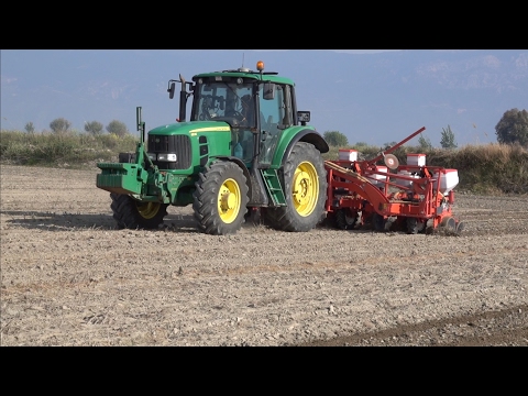 John Deere 6830