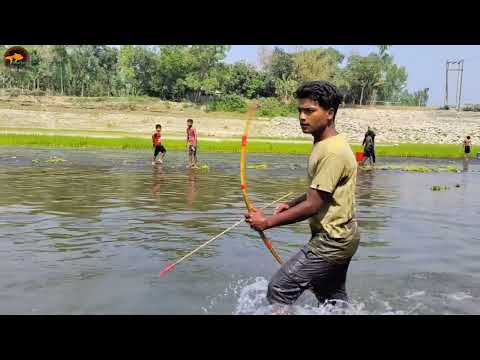 Amazing Bamboo Crossbow fishing Method In River Amazing