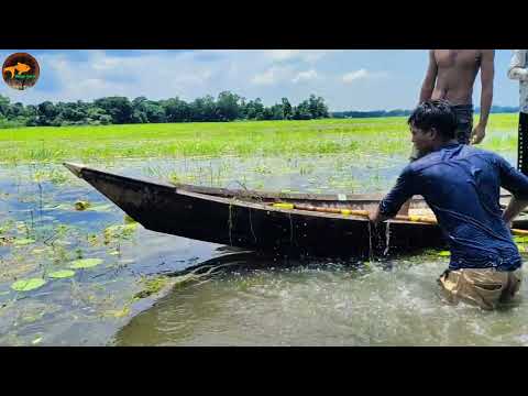 Amazing Village Professional Expert Fisherman Jumping Boat