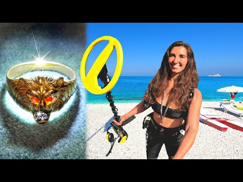 I Found Vintage Gold Metal Detecting in Italy Amazing Finds