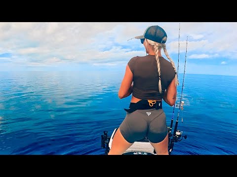 GIRLS DAY FISHING ON THE GREAT BARRIER REEF