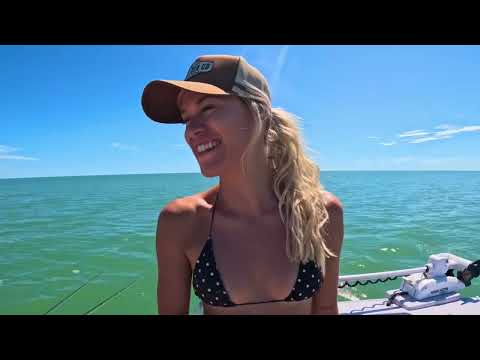 GIRLS GO ON A HUNT FOR BIG MUD CRABS catch cook