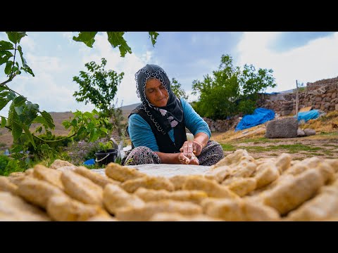 Dağlarda Lezzetli Babaanne Tarhanası Köy Hayatı ve Kışa