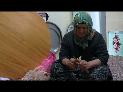 Karlı Kış Köyünde Köy Ördeği Yapmak