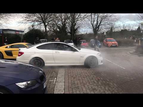 Mercedes AMG C63 V8 Amazing Burnout