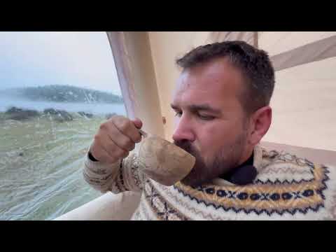 KIŞIN İLK KAR YAĞIŞINDA ŞİŞME ÇADIRLA KAMP