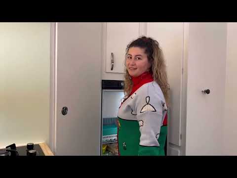 Karla Kaplı Issız Ormanda Karavan Kampı