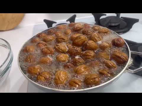 Cevizi kaynayan suya atın inanılmaz kolay oluyor eski usul