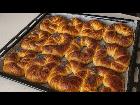 Pastaneden almadığıma ikna edemediğim nefis kat kat yumuşak