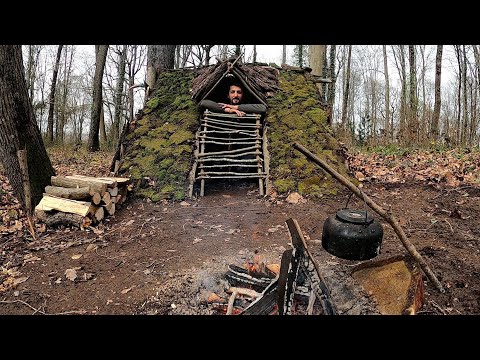 Bushcraft Winter Camping Build Survival Forest Shelter Off