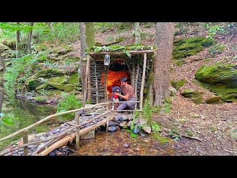 UNDERGROUND HOUSE Building a Survival Shelter in a