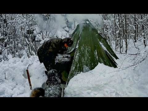 3 Days SOLO SURVIVAL CAMPING In DEEP SNOW Winter Storm