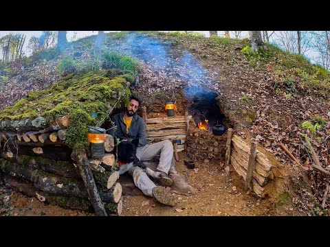 Bushcraft SURVIVAL Shelter CAMPING DEEP in the Wild FOREST