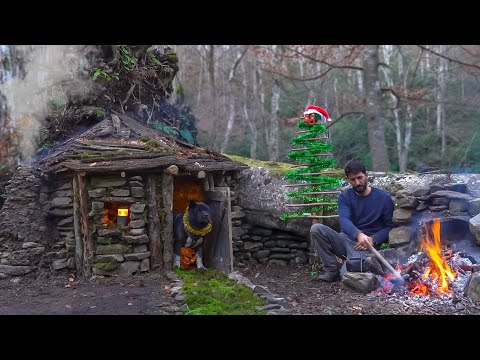 Building a Dugout UNDER a Fallen TREE Root 3 Days SOLO