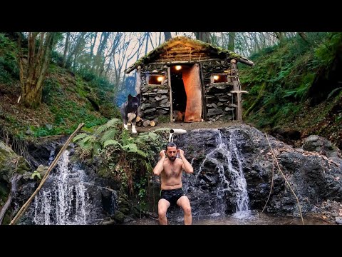 Building a BUSHCRAFT Survival SHELTER in the DEEP Forest