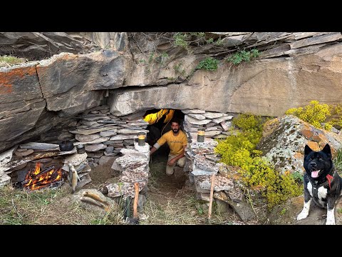 3 DAYS solo survival on CAVE Building a SECRET WARM and
