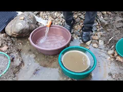 Geology of Gold Why is there so much gold in this stream