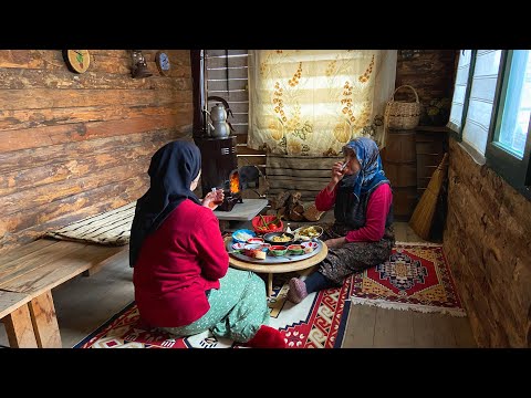 Ahşap Köy Evinde Yaşam Geleneksel Köy Kahvaltısı Köy Hayatı