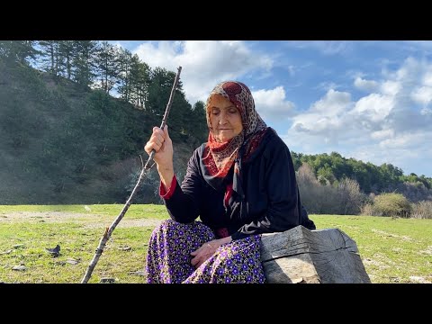 Dağ Köyünde Tek Başına Yaşıyor Türkiye de Köy Hayatı ve Köy