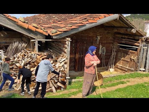 Büyük Bir Ailenin Dağ Köyünde Zorlu Yaşamı Köy Hayatı