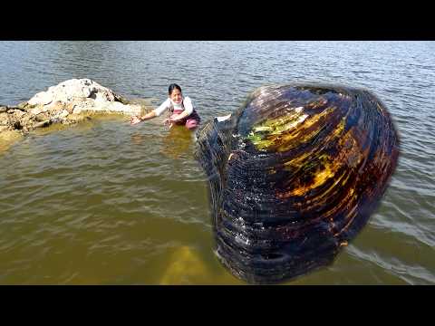 Giant clams have appeared in the Great Lake it s satisfying