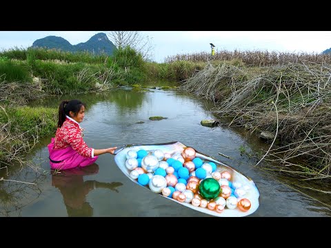 A river clam has so many beautiful pearls