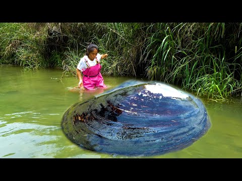 Today is so exciting the pearls in the big river clam are