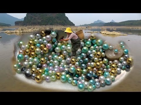 There are too many pearls it s a bit bumpy when walking