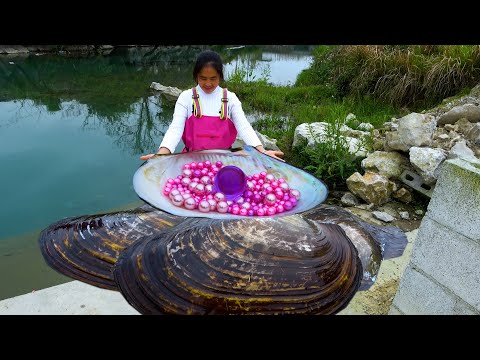 This is the most famous water area and pearls are among the