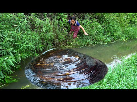 What a coincidence The big river clam just came out