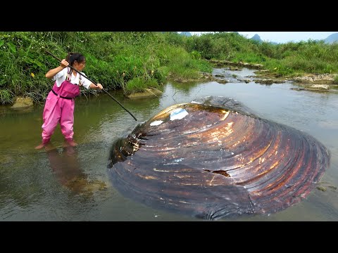 I noticed the water surface rolling and upon closer