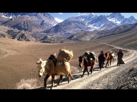Negatif karmalardan kurtulmak için yollarda Muktinath NEPAL