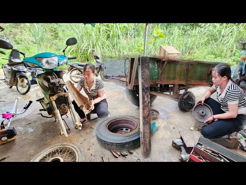 The genius girl changed the tractor bearings and showed the