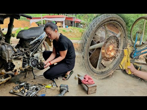 Girl repairs damaged machine according to customer request