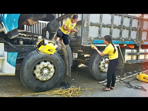 Girl goes to guide repair of big truck carrying 30 cubic